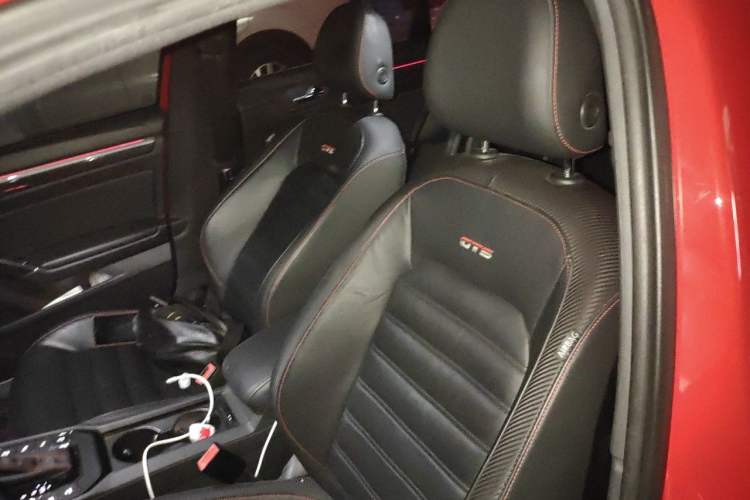 Used Volkswagen Lamando 2017 2.0T GTS Left Front Seat