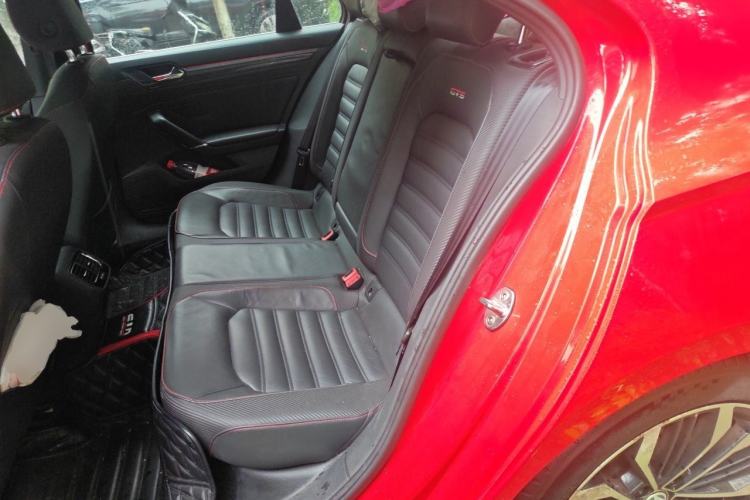 Used Volkswagen Lamando 2017 2.0T GTS Left Rear Seat