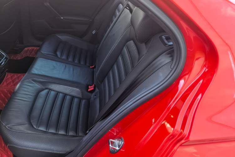 Used Volkswagen Lamando 2017 2.0T GTS Left Rear Seat