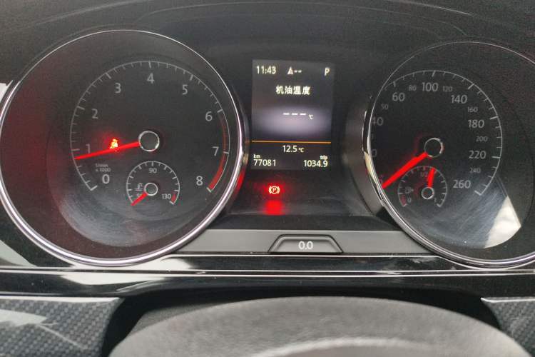 Used Volkswagen Lamando 2017 2.0T GTS Odometer Close Up