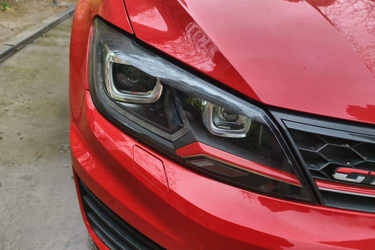 Used Volkswagen Lamando 2017 2.0T GTS Right Front Headlight