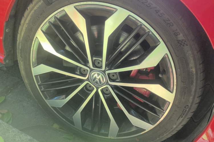Used Volkswagen Lamando 2017 2.0T GTS Right Front Wheel Hub