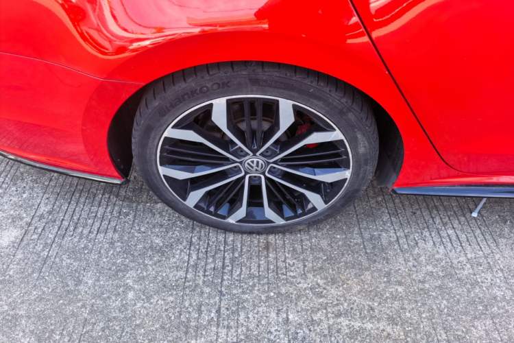 Used Volkswagen Lamando 2017 2.0T GTS Right Rear Wheel Hub