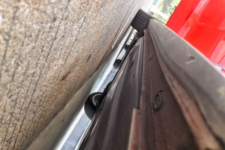 Used Volkswagen Lamando 2017 2.0T GTS Right Side Sill