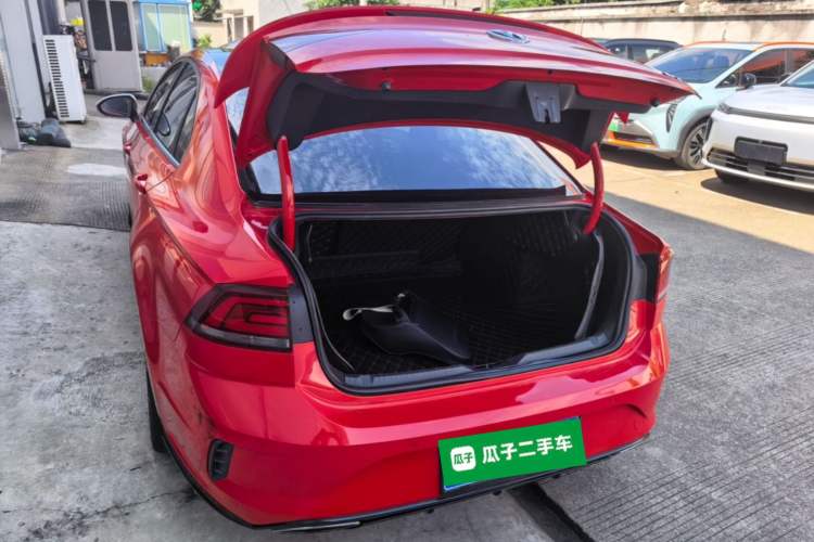 Used Volkswagen Lamando 2017 2.0T GTS Trunk