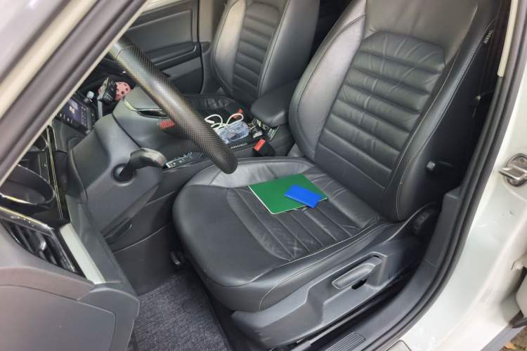 Used Volkswagen Lamando 2017 280TSI DSG Comfort Edition Left Front Seat