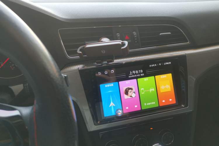 Used Volkswagen Lamando 2017 230TSI DSG Fashion Edition Audio And AC Panel