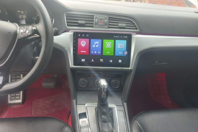 Used Volkswagen Lamando 2017 230TSI DSG Fashion Edition Audio And AC Panel
