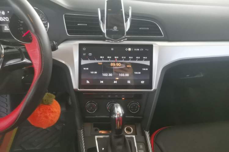 Used Volkswagen Lamando 2017 230TSI DSG Fashion Edition Audio And AC Panel
