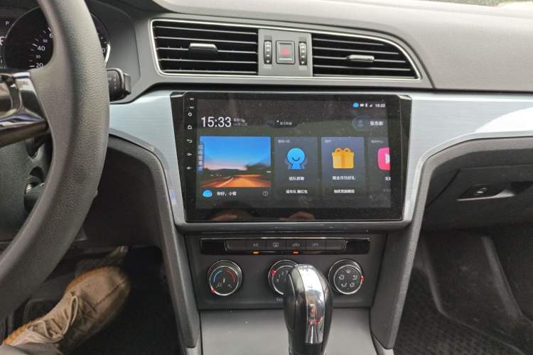 Used Volkswagen Lamando 2017 230TSI DSG Fashion Edition Audio And AC Panel