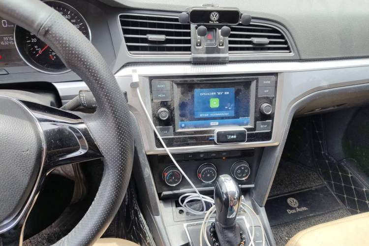 Used Volkswagen Lamando 2017 230TSI DSG Fashion Edition Audio And AC Panel