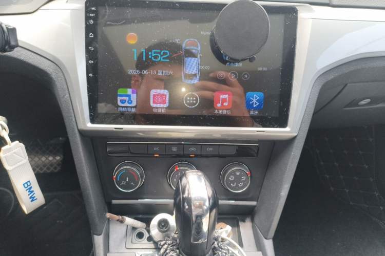 Used Volkswagen Lamando 2017 230TSI DSG Fashion Edition Audio And AC Panel