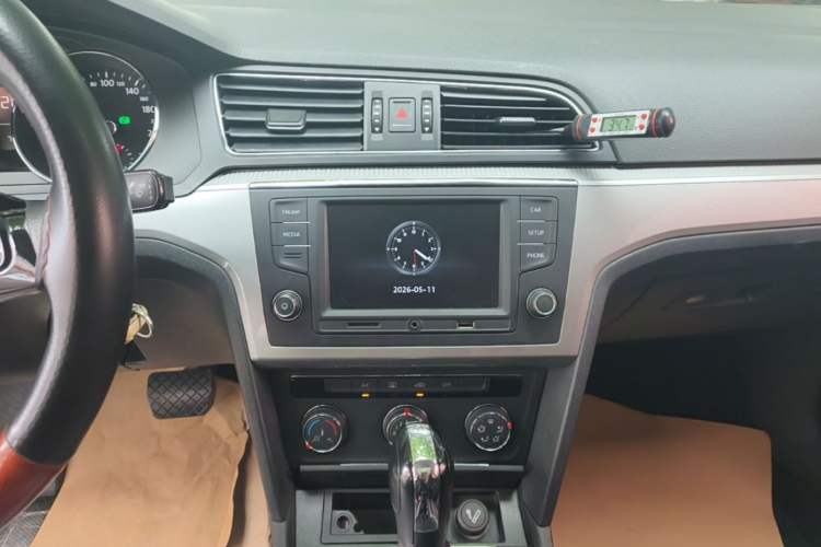 Used Volkswagen Lamando 2017 230TSI DSG Fashion Edition Audio And AC Panel