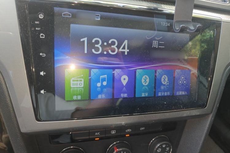Used Volkswagen Lamando 2017 230TSI DSG Fashion Edition Audio And AC Panel
