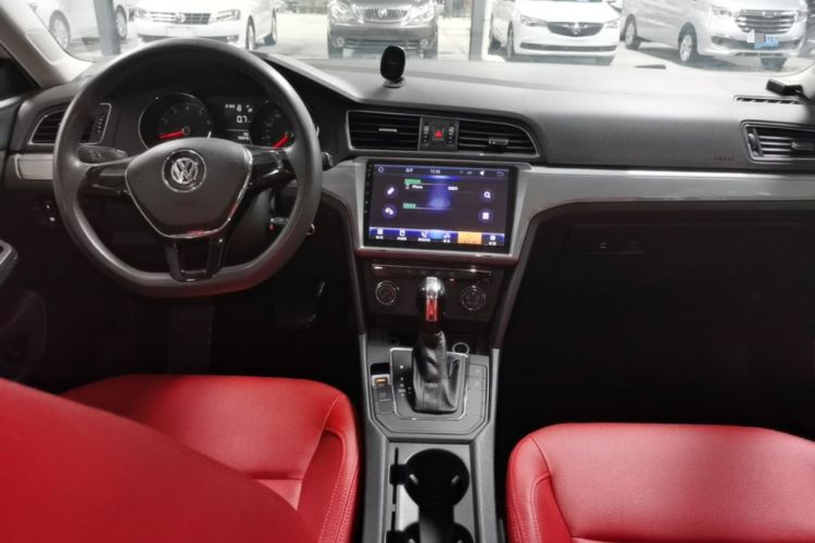 Used Volkswagen Lamando 2017 230TSI DSG Fashion Edition Center Console