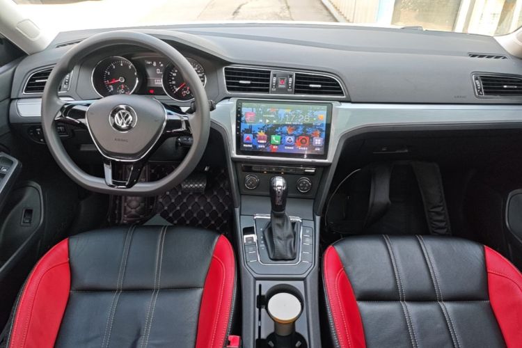 Used Volkswagen Lamando 2017 230TSI DSG Fashion Edition Center Console