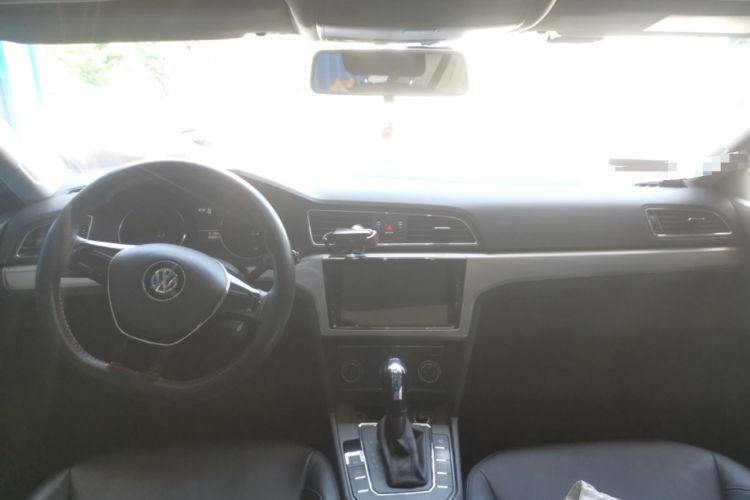 Used Volkswagen Lamando 2017 230TSI DSG Fashion Edition Center Console