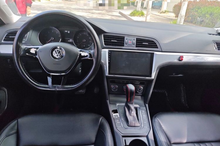 Used Volkswagen Lamando 2017 230TSI DSG Fashion Edition Center Console