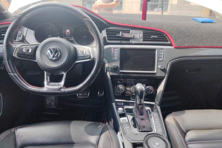 Used Volkswagen Lamando 2017 2.0T GTS Center Console