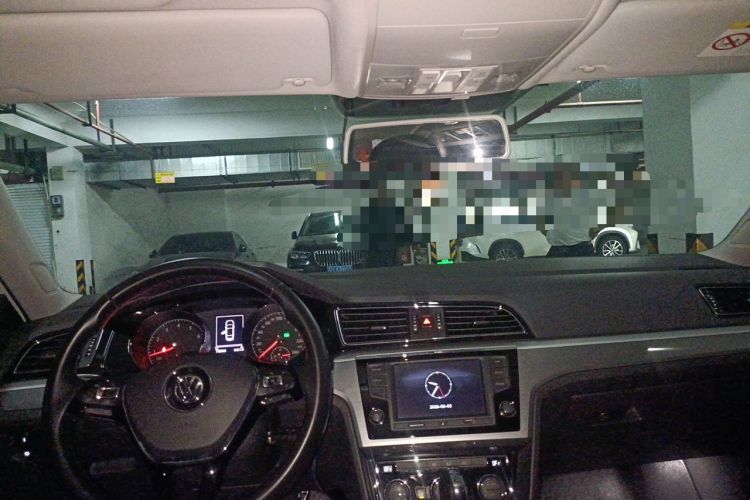Used Volkswagen Lamando 2017 280TSI DSG Comfort Edition Center Console
