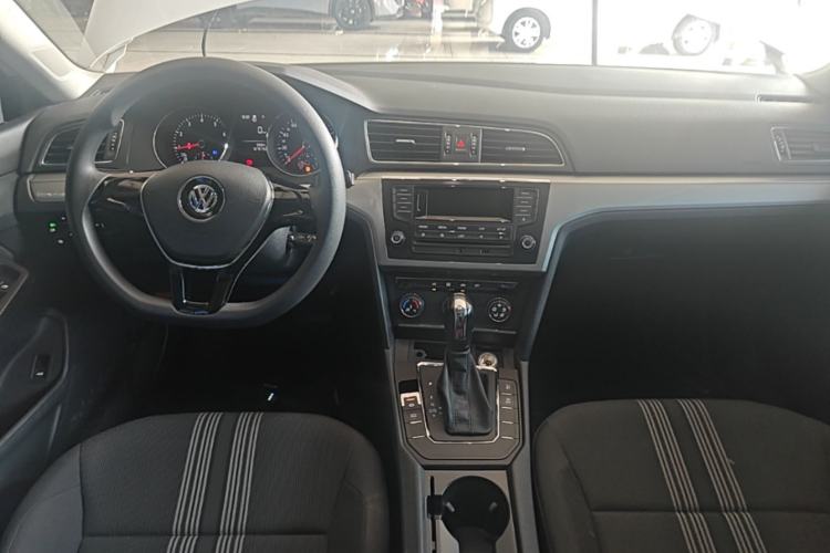 Used Volkswagen Lamando 2017 230TSI DSG Fashion Edition Center Console
