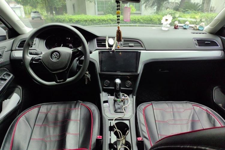 Used Volkswagen Lamando 2017 230TSI DSG Fashion Edition Center Console