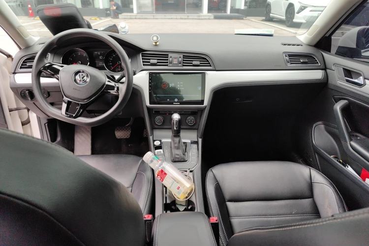 Used Volkswagen Lamando 2017 230TSI DSG Fashion Edition Center Console