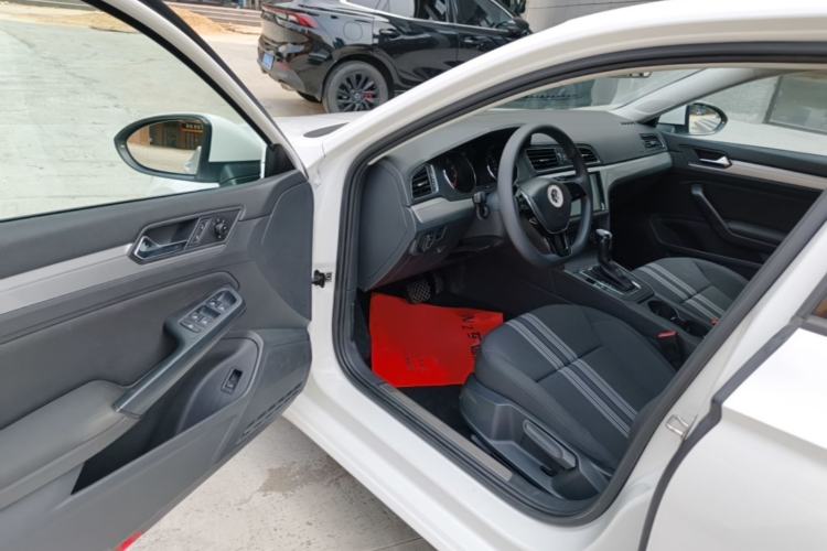 Used Volkswagen Lamando 2017 230TSI DSG Fashion Edition Driver Seat