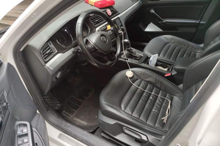 Used Volkswagen Lamando 2017 280TSI DSG Comfort Edition Driver Seat