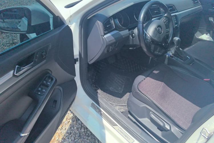 Used Volkswagen Lamando 2017 280TSI DSG Comfort Edition Driver Seat