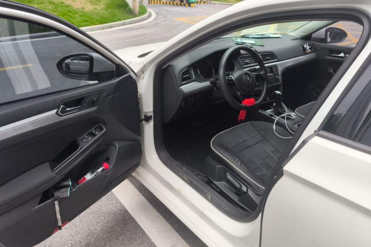 Used Volkswagen Lamando 2017 230TSI DSG Fashion Edition Driver Seat