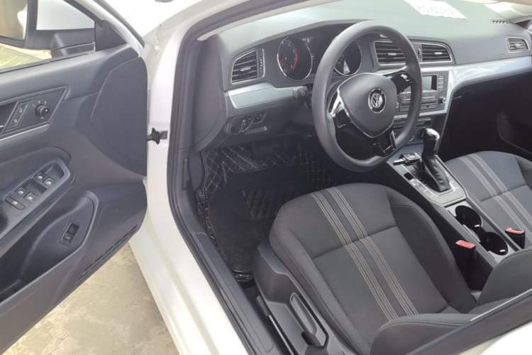 Used Volkswagen Lamando 2017 230TSI DSG Fashion Edition Driver Seat