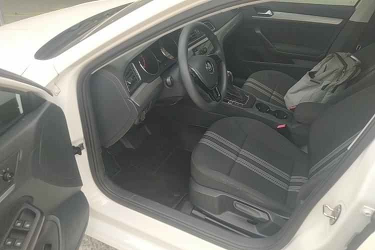 Used Volkswagen Lamando 2017 230TSI DSG Fashion Edition Driver Seat