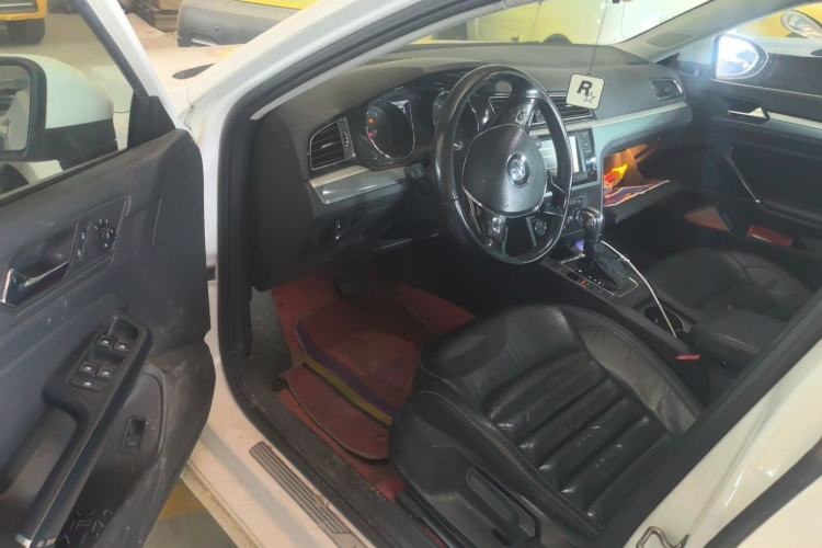 Used Volkswagen Lamando 2017 280TSI DSG Comfort Edition Driver Seat