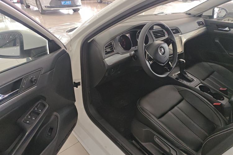 Used Volkswagen Lamando 2017 230TSI DSG Fashion Edition Driver Seat
