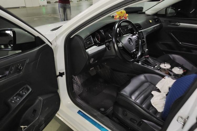Used Volkswagen Lamando 2017 280TSI DSG Luxury Edition Driver Seat
