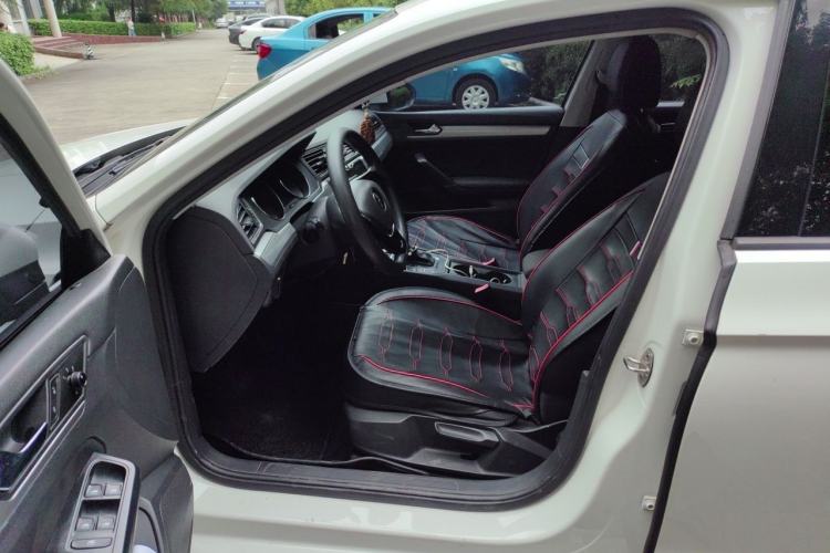 Used Volkswagen Lamando 2017 230TSI DSG Fashion Edition Driver Seat