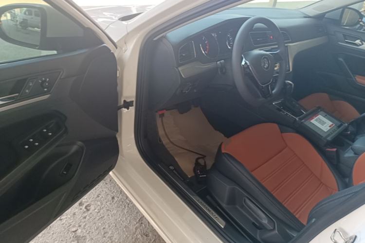 Used Volkswagen Lamando 2017 230TSI DSG Fashion Edition Driver Seat