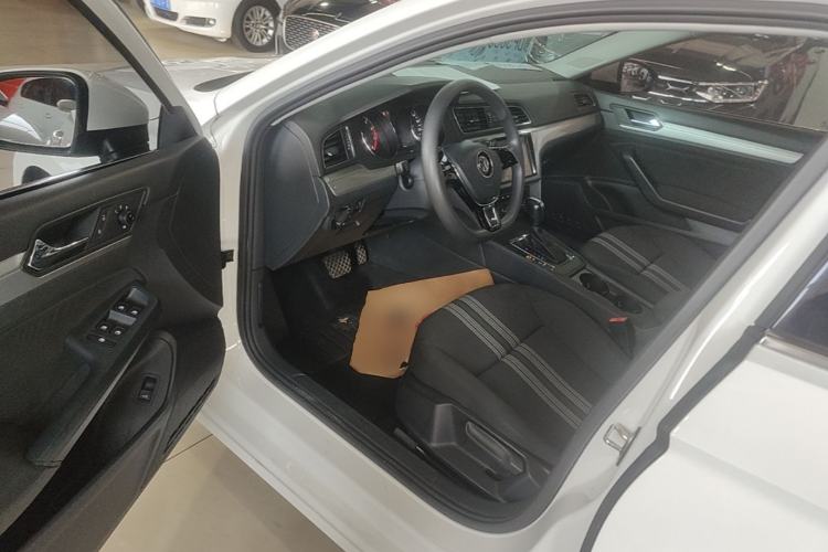 Used Volkswagen Lamando 2017 230TSI DSG Fashion Edition Driver Seat