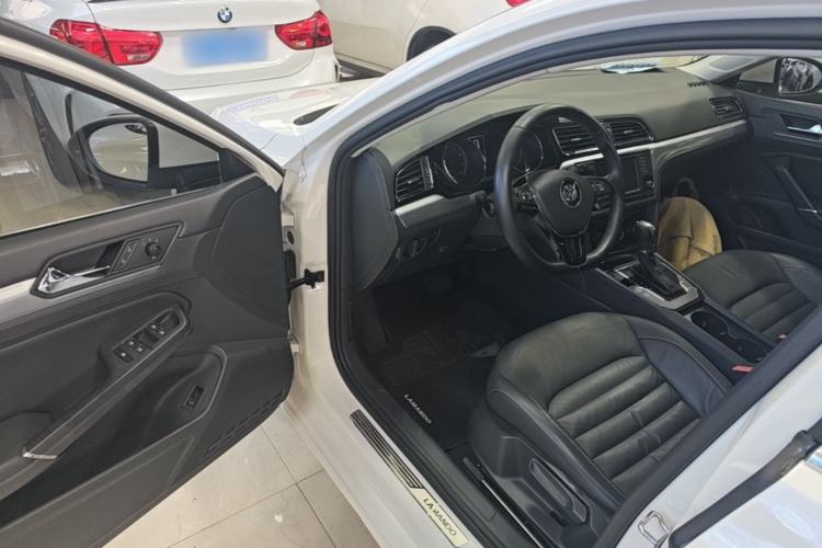 Used Volkswagen Lamando 2017 280TSI DSG Comfort Edition Driver Seat