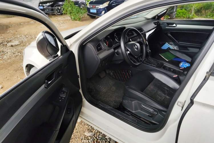 Used Volkswagen Lamando 2017 230TSI DSG Fashion Edition Driver Seat