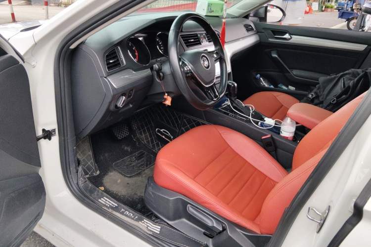 Used Volkswagen Lamando 2017 230TSI DSG Fashion Edition Driver Seat