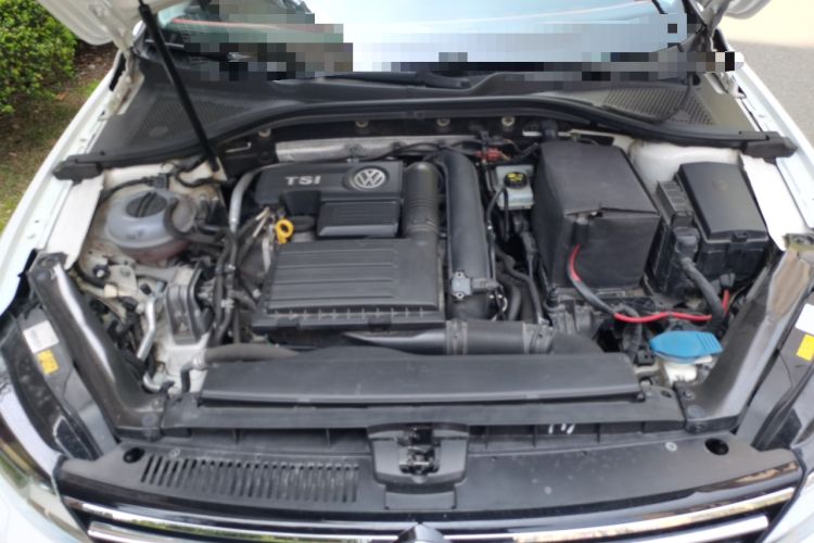Used Volkswagen Lamando 2017 280TSI DSG Luxury Edition Engine Bay