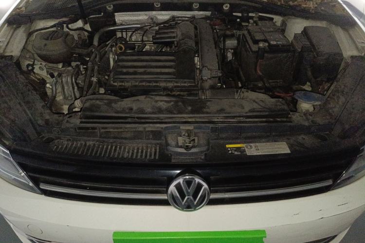 Used Volkswagen Lamando 2017 280TSI DSG Comfort Edition Engine Bay
