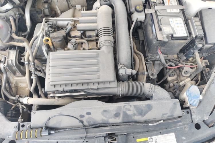 Used Volkswagen Lamando 2017 280TSI DSG Comfort Edition Engine Bay