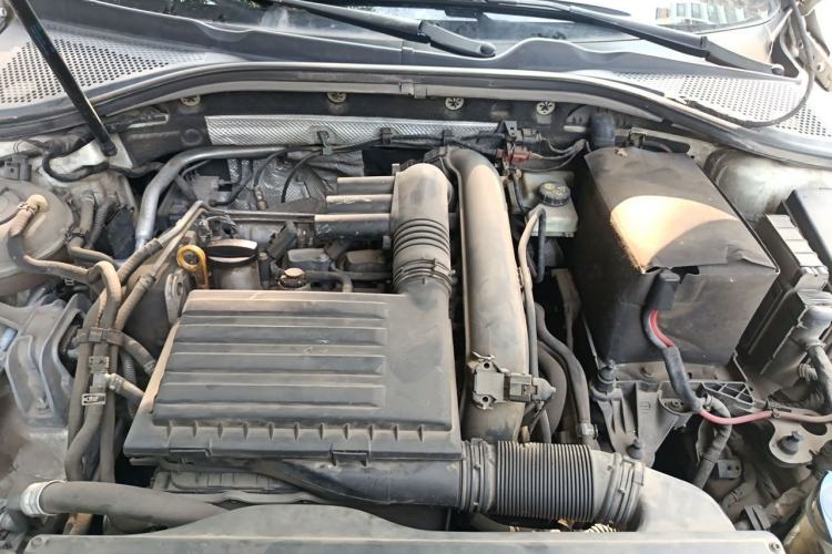 Used Volkswagen Lamando 2017 230TSI DSG Fashion Edition Engine Bay
