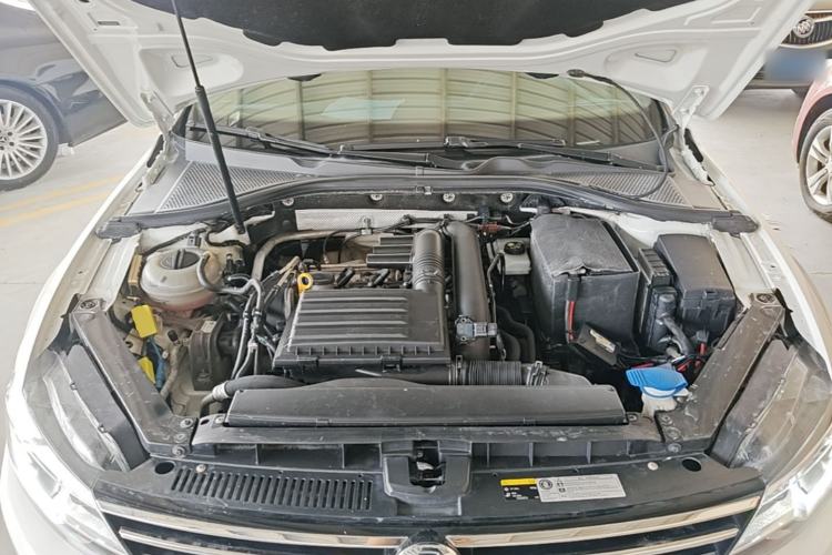 Used Volkswagen Lamando 2017 230TSI DSG Fashion Edition Engine Bay