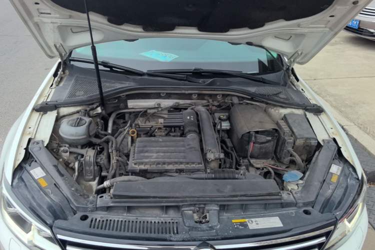 Used Volkswagen Lamando 2017 280TSI DSG Luxury Edition Engine Bay
