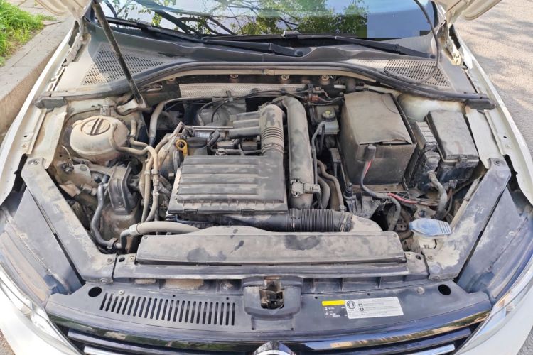 Used Volkswagen Lamando 2017 230TSI DSG Fashion Edition Engine Bay