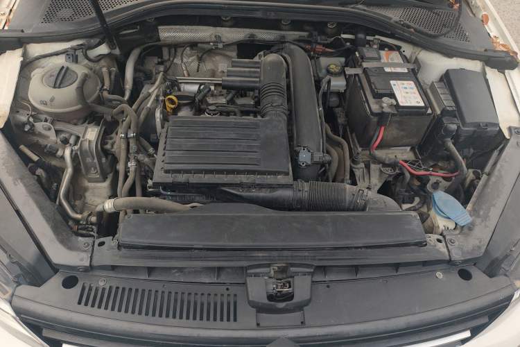 Used Volkswagen Lamando 2017 230TSI DSG Fashion Edition Engine Bay